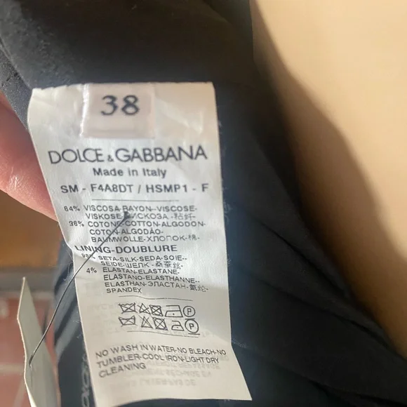 Dolce & Gabbana Black Floral Skirt. - Picture 3 of 9